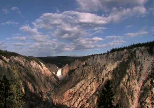 Exploring Yellowstone National Park on Virtual Tours